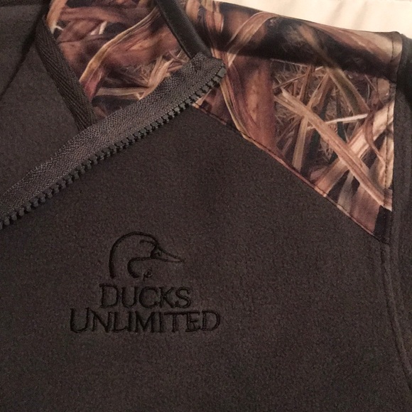 NWOT Ducks Unlimited Zip up fleece - Picture 3 of 4